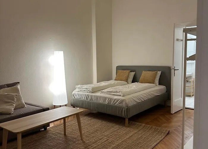 Somogyi Apartment With Balcony