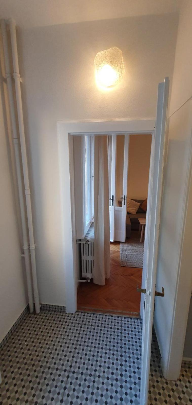 Somogyi With Balcony Apartment Budapest